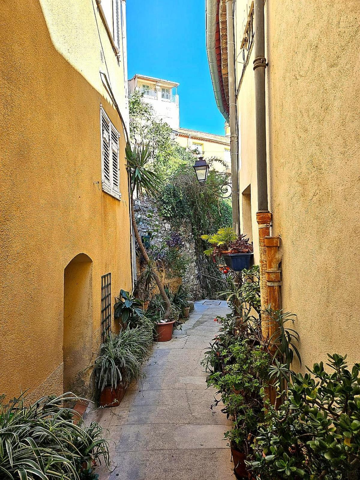 Vieille Ville De Ментона Экстерьер фото